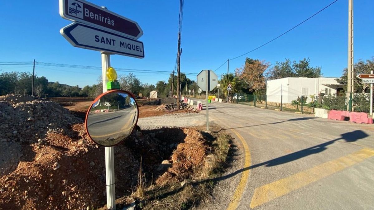 Zona de entrada a la playa de Benirrás en el municipio ibicenco de San Joan de Labritja