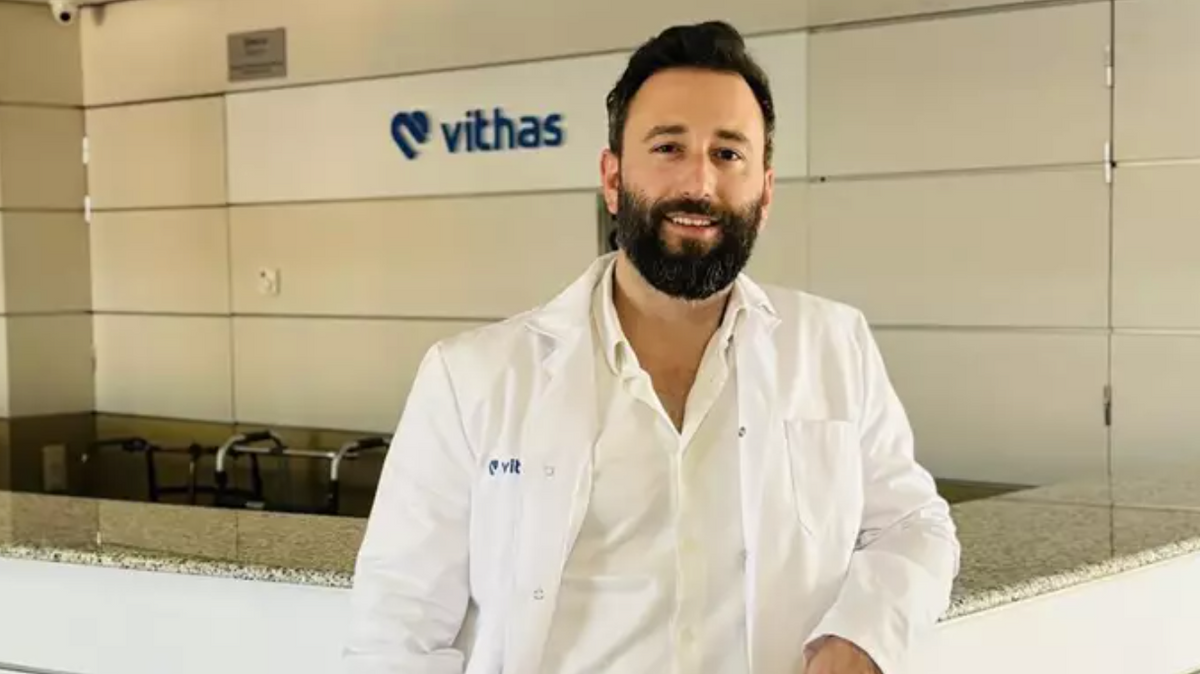 El doctor Julio Muñoz, médico preventivista del Hospital Vithas Valencia 9 de Octubre