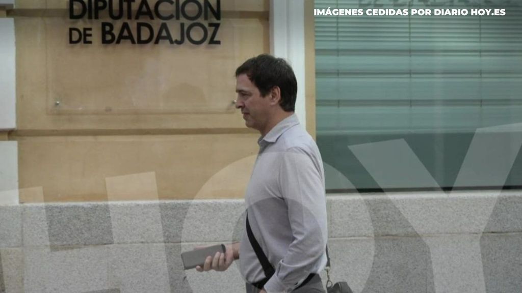 La UCO concluye en registro de la Diputación de Badajoz en busca de documentación sobre el hermano de Pedro Sánchez