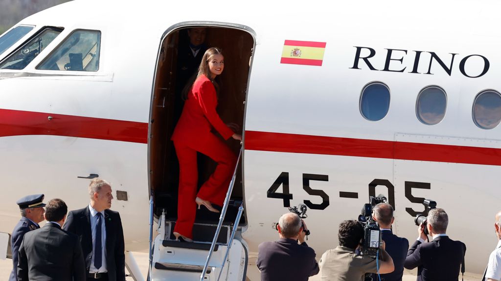 La princesa Leonor en el avión.