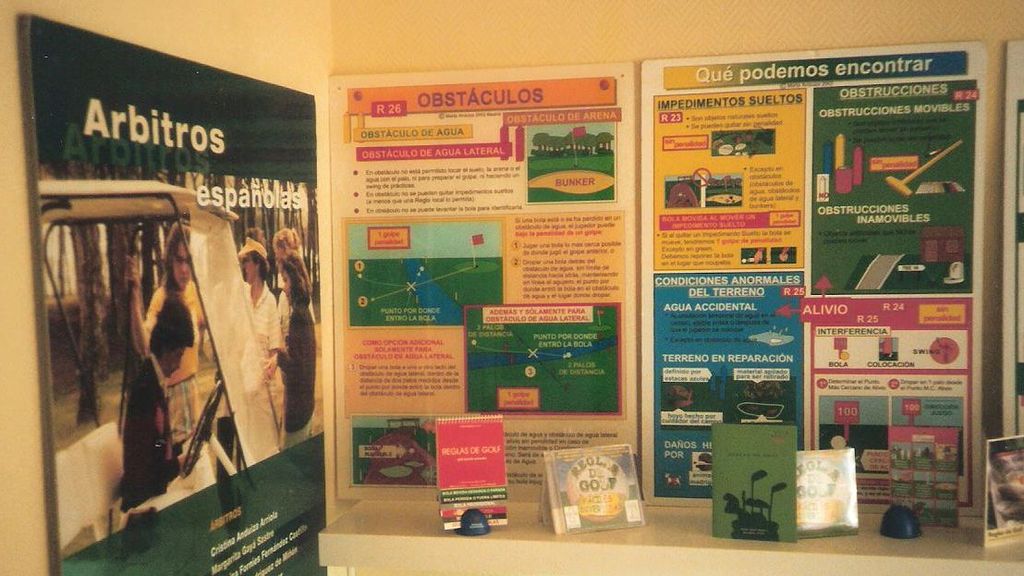 Productos diseñados por Marta Anduiza para divulgar las reglas del golf