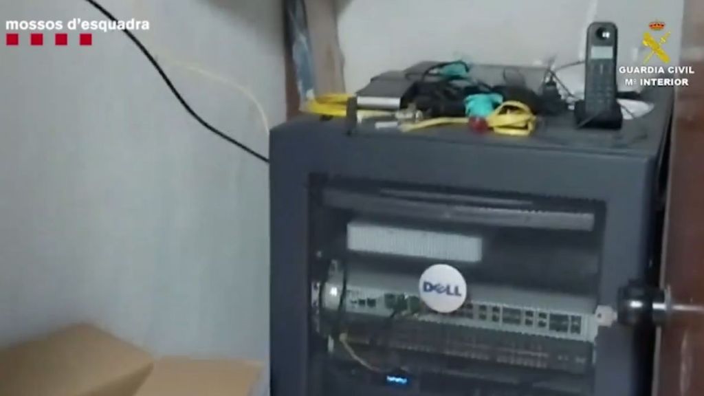 Equipo informático Dell que tenía el joven hacker arrestado