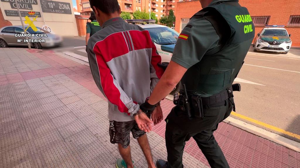 Detenido un joven en Entrena (La Rioja) por amenazar con un hacha a los viandantes