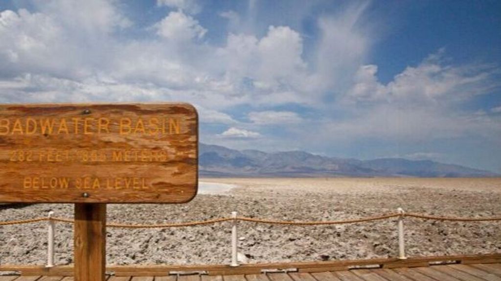 Entrada al Parque Nacional de California, conocido como Valle de la muerte