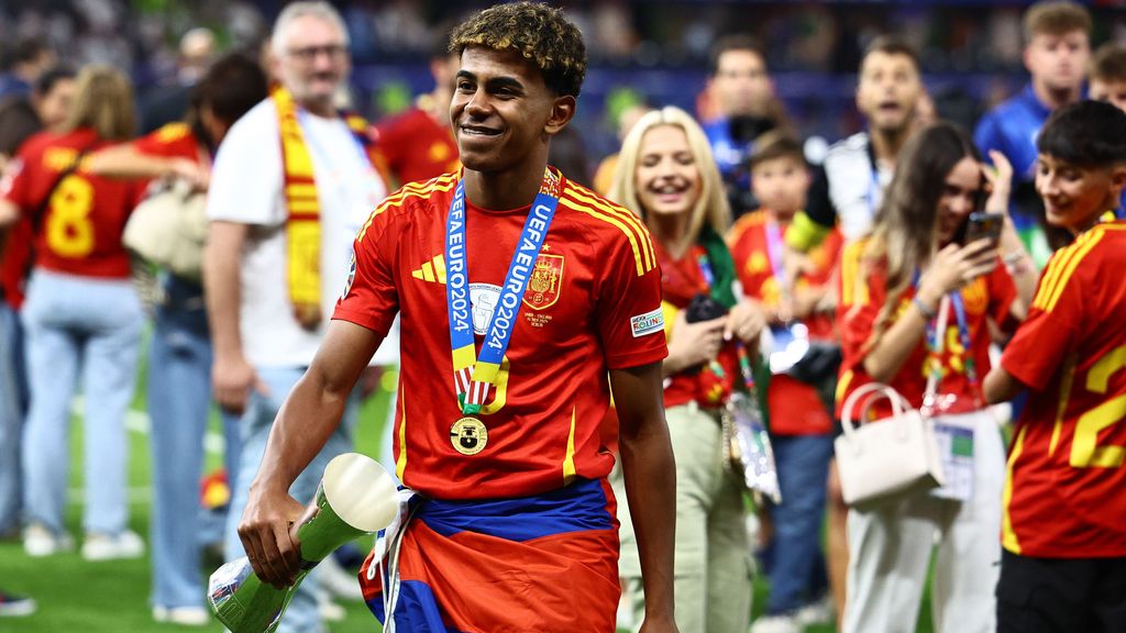 La bandera con la que Lamine Yamal celebró la Eurocopa