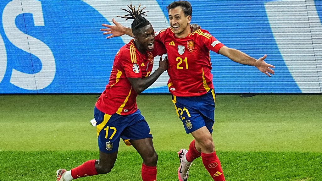 Los jugadores Nico Williams y Mikel Oyarzabal, goleadores de la final de la Eurocopa