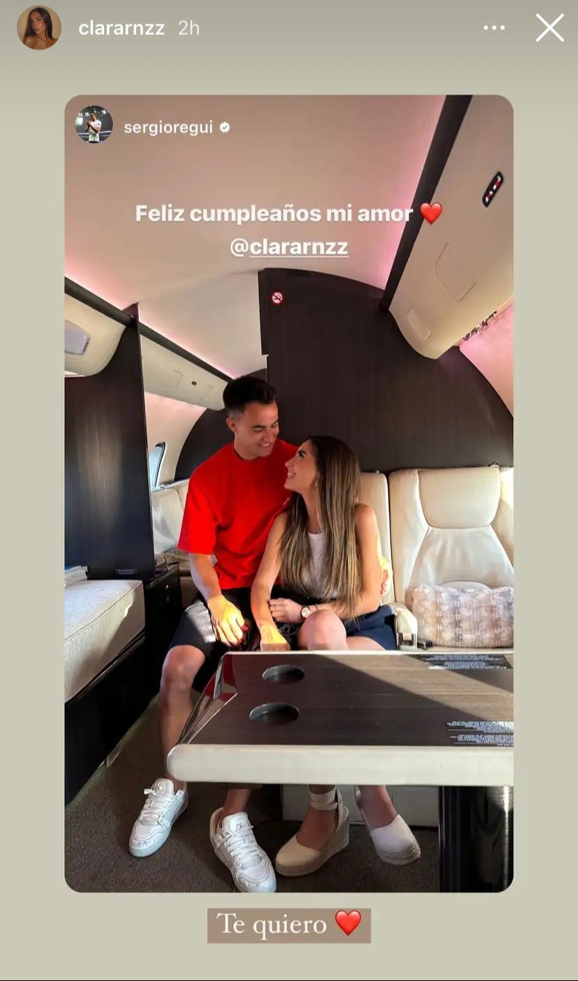 Sergio Reguilón y Clara Ranz en sus historias temporales