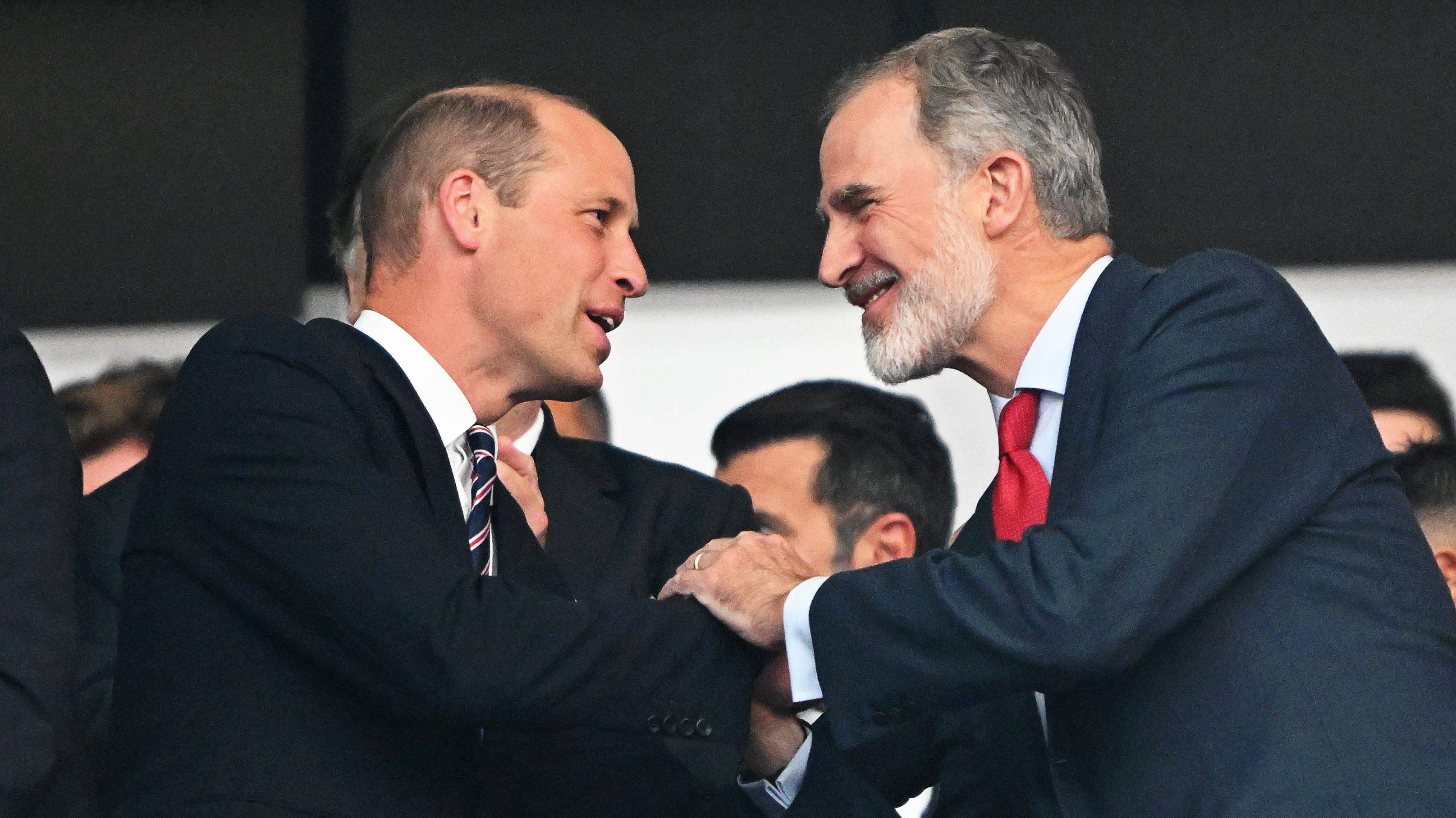 El príncipe Guillermo y el rey Felipe VI en la final de la Eurocopa.