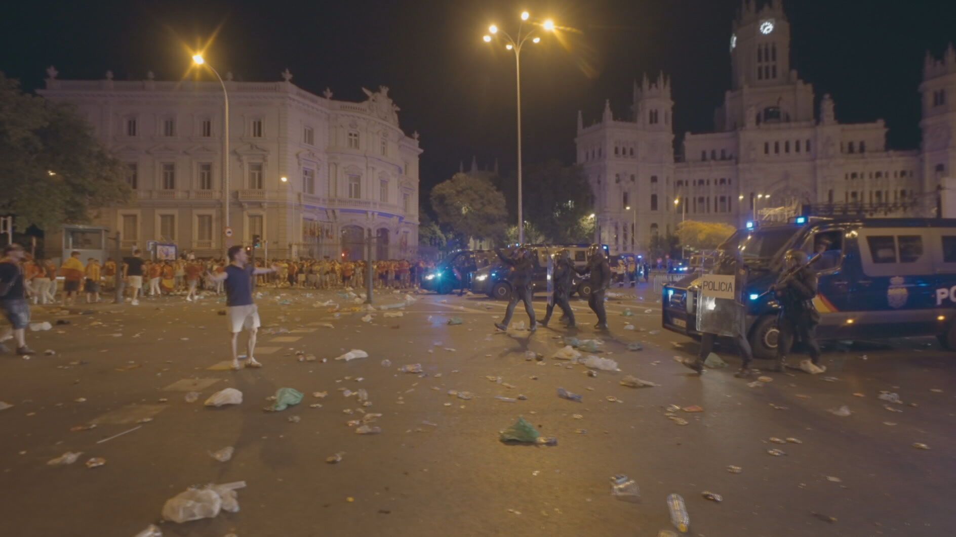 La fiesta de los aficionados de la Roja terminó con algunos incidentes con la Policía