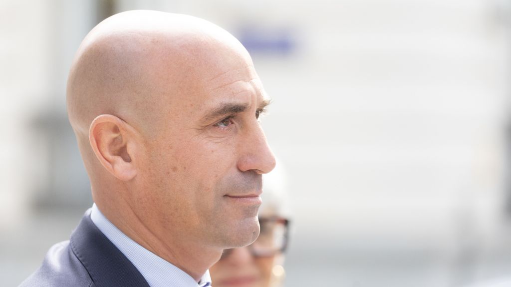 La jueza desbloquea una cuenta de Luis Rubiales para que pague a Hacienda casi 48.000 euros