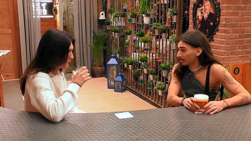 Álvaro y Alhorus durante su cita en 'First Dates'