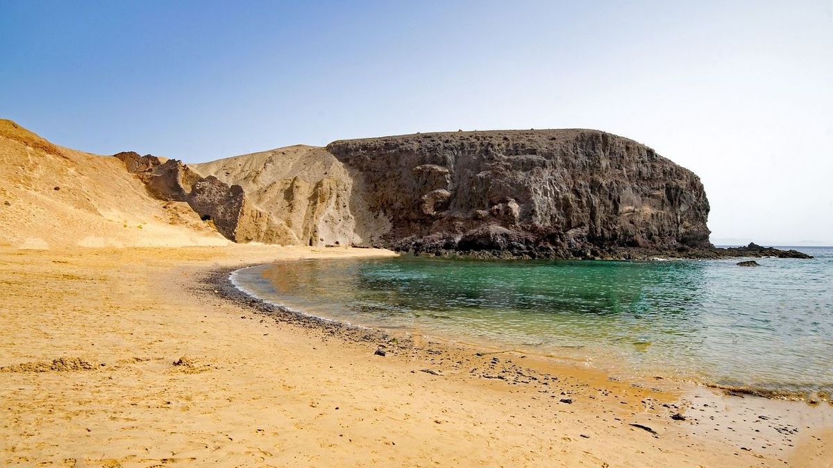 La playa del Papagayo es una de las playas más visitadas de Lanzarote