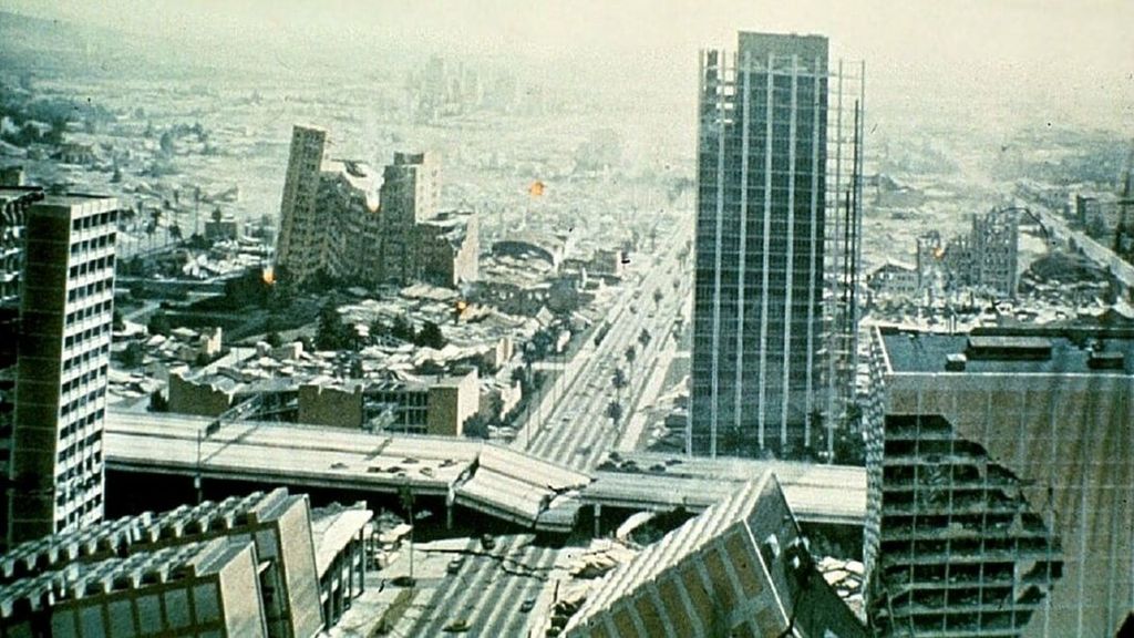 "Con Charlton Heston, Ava Gardner y la ciudad de Los Angeles, así se anunciaba 'Terremoto', en 1974.