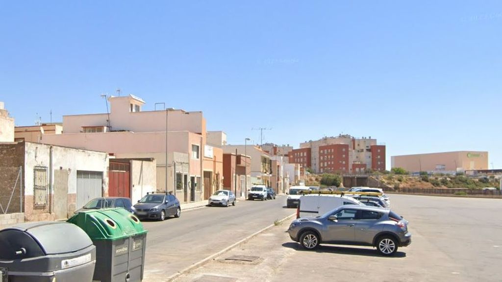 Uno de los jóvenes hallados muertos en Almería trataba de huir cuando le dispararon en la cabeza: se baraja un ajuste de cuentas