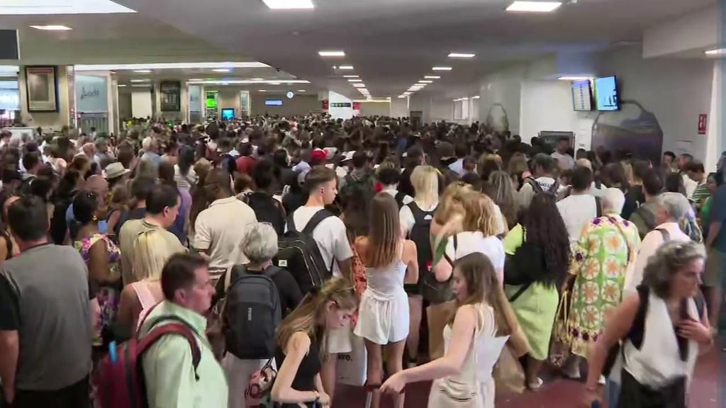 Caos en la estación de Chamartín por averías que han causado varios retrasos en trenes de AVE