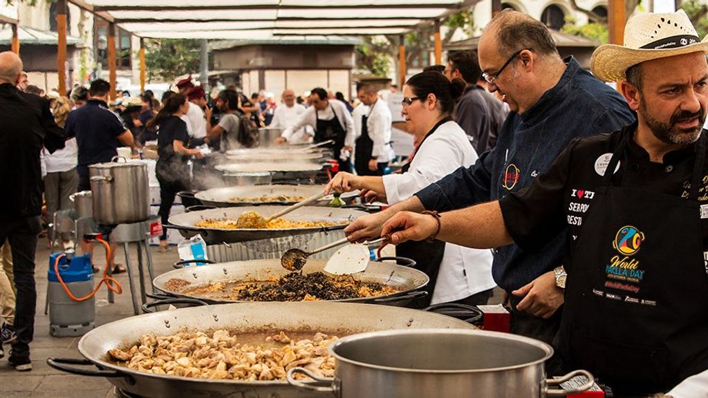 El cocinero japonés Kohei Hatashita ganó de la edición de 2023 con una receta de paella que incluía pato a la naranja y puerro