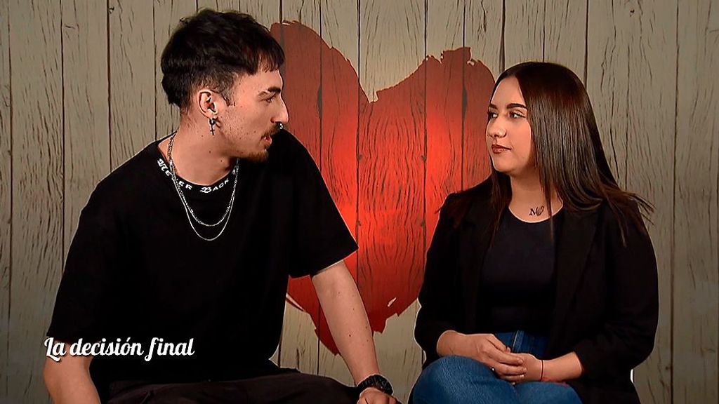 Miriam y Rober durante su cita en 'First Dates'