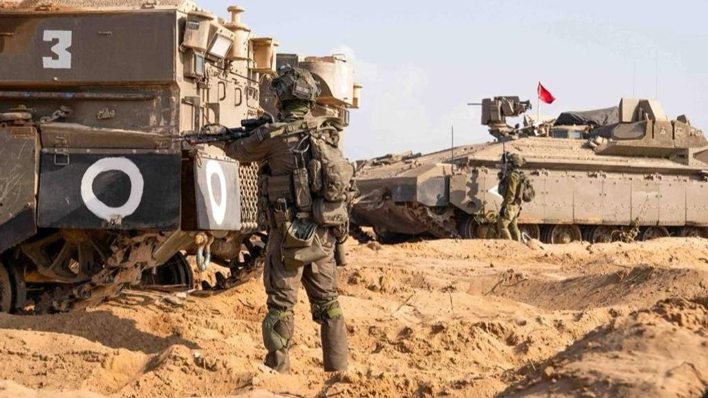 Soldados y vehículos militares israelíes en la Franja de Gaza