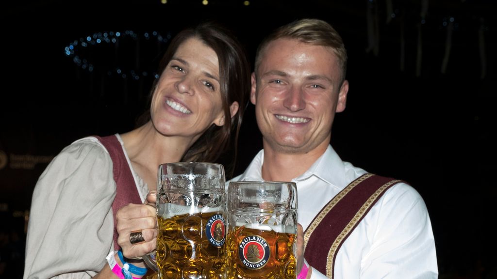 Ruth Beitia y Marcus Cooper Walz en el Oktoberfest