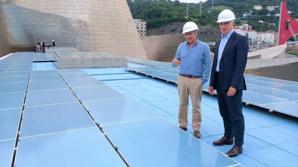 El director del museo, Juan Ignacio Vidarte y el subdirector de mantenimiento e instalaciones, Rogelio Díez