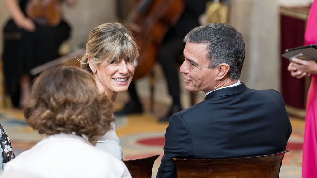 El presidente del Gobierno, Pedro Sánchez, y su mujer, Begoña Gómez