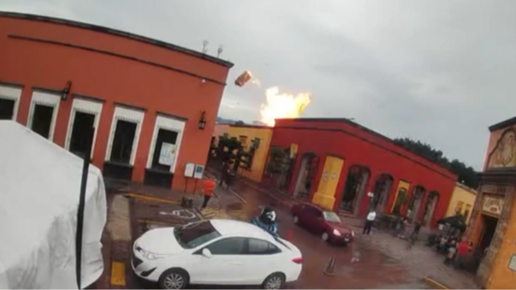 Una impresionante explosión en la fábrica de José Cuervo de Tequila, en México: al menos cinco muertos