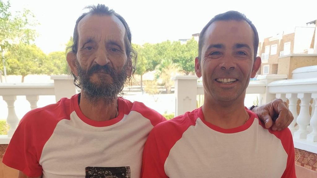 Jorge y Miguel con la camiseta