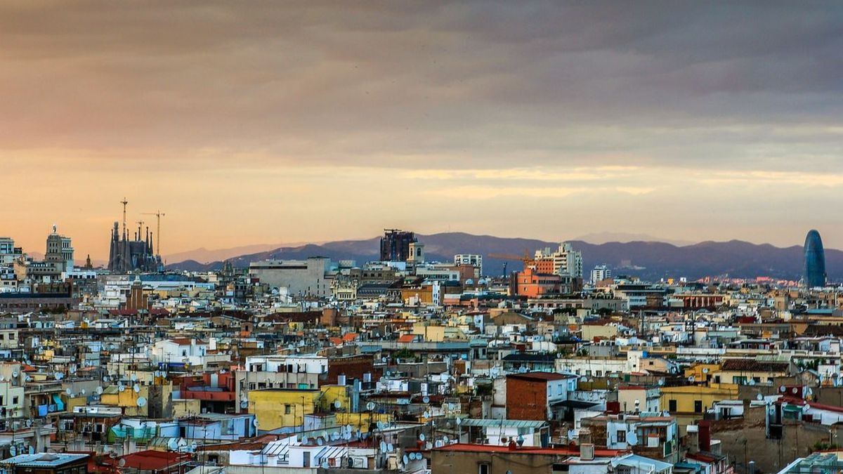 Condenan en Barcelona a un hombre que intentó asesinar a dos vecinos