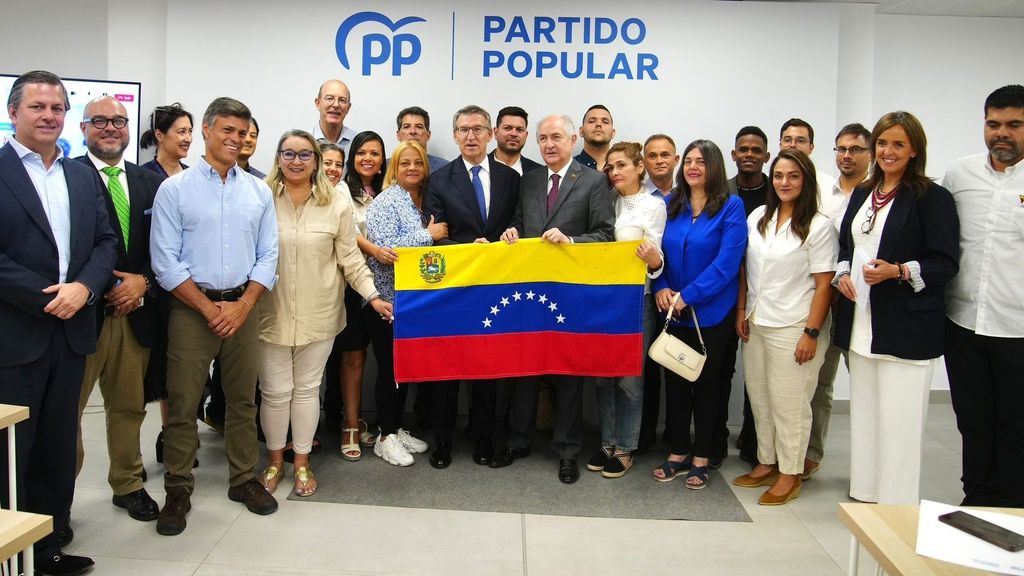 El líder del PP, Alberto Núñez Feijóo, se reunió el miércoles en Madrid con representantes de la oposición al régimen de Nicolás Maduro