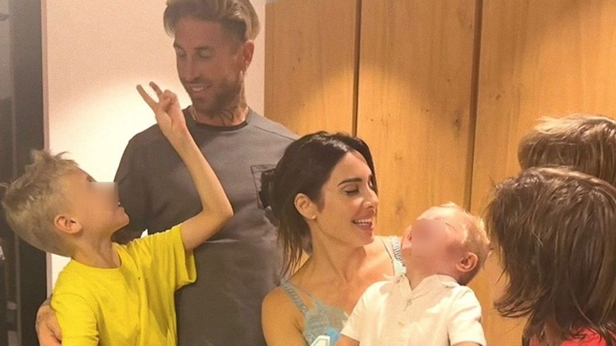 Pilar Rubio y Sergio Ramos junto a sus hijos.