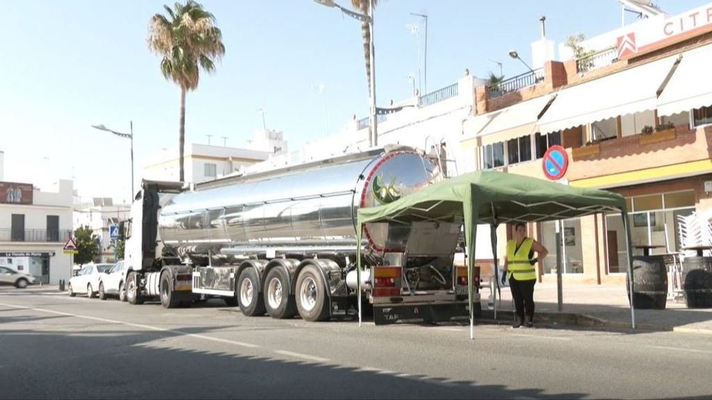 Algunos pueblos andaluces continúan afectados por la sequía: los ciudadanos y la hostelería sufren cortes de suministro