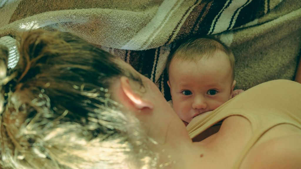 La leche materna contiene más de 200 componentes que "crecen" con el bebé