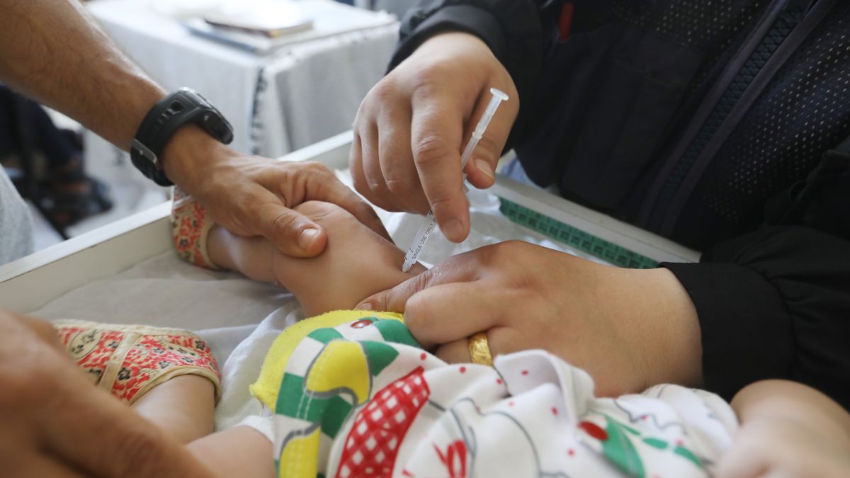 Las autoridades gazatíes declaran una epidemia de polio en la Franja de Gaza