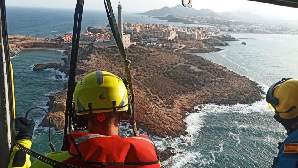 Hallado el cuerpo sin vida del menor desaparecido el lunes por la tarde en aguas de Cabo de Palos