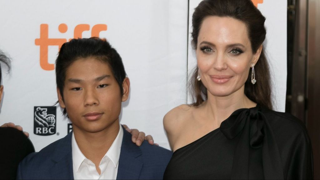 Pax Jolie-Pitt y su madre, Angelina Jolie