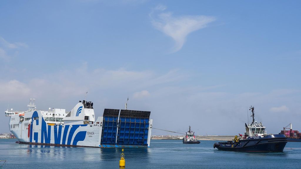 Llegada del 'Tenacia' al Puerto de València