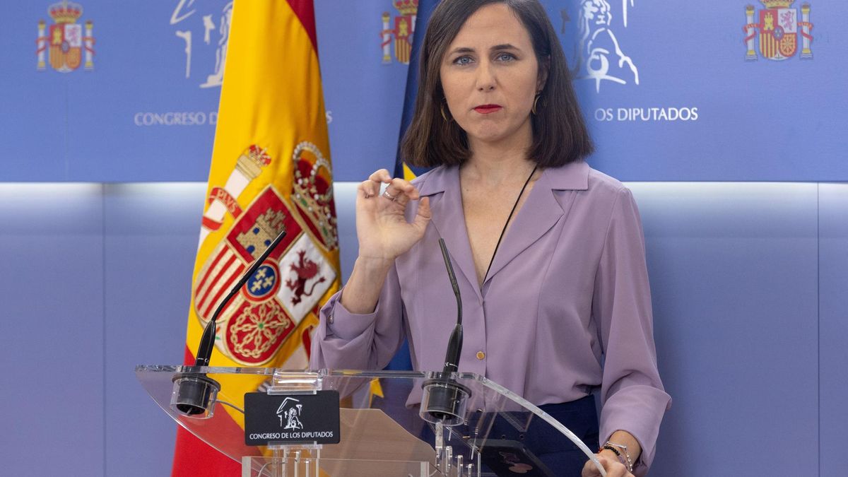 Archivo - La portavoz de Podemos en el Congreso, Ione Belarra, durante una rueda de prensa anterior a la Junta de Portavoces, en el Congreso de los Diputados, a 18 de junio de 2024, en Madrid (España).