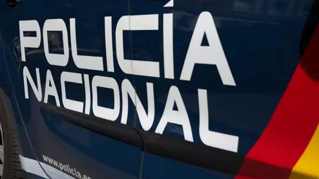 Archivo - Imagen de un vehículo de la Policía Nacional