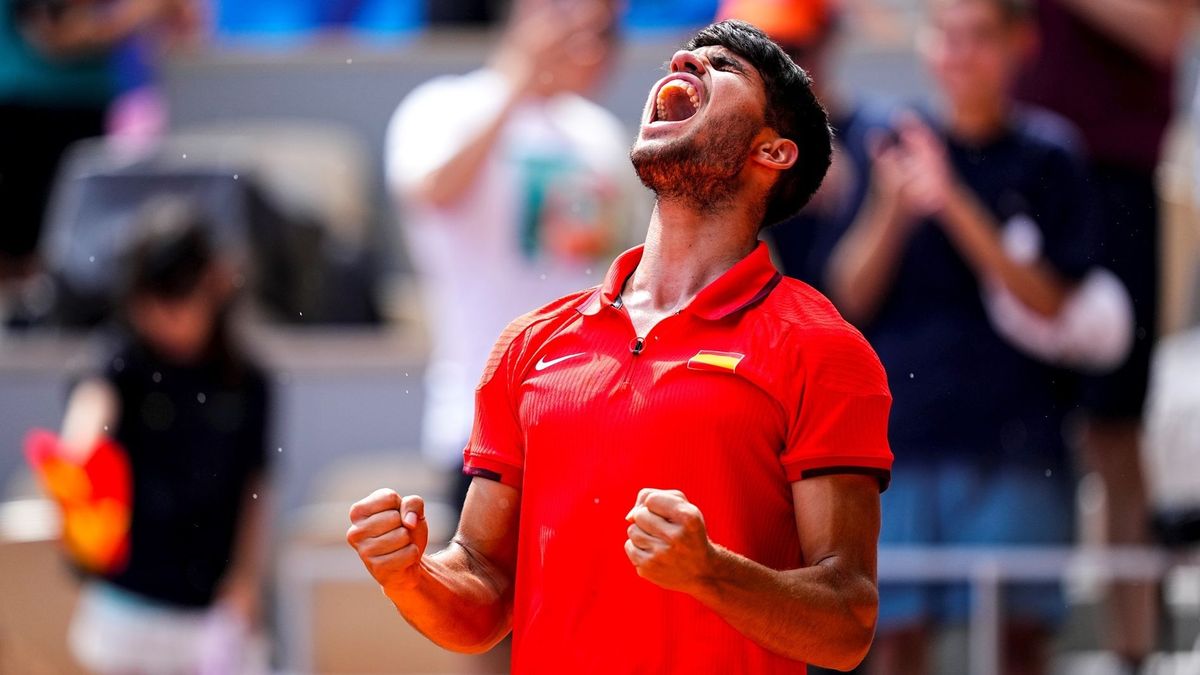 Carlos Alcaraz gana a Felix-Auger Aliassime y luchará por el oro olímpico en París