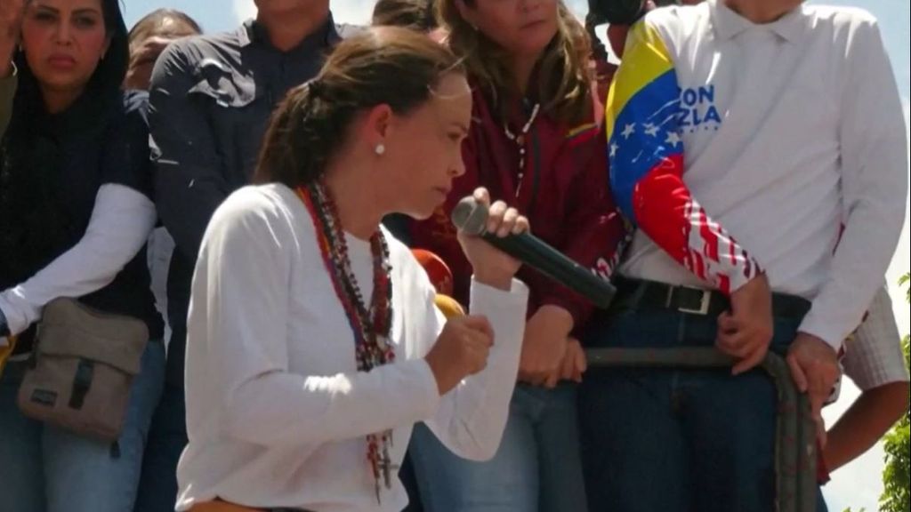 Clima de polarización en Venezuela a la espera de las actas electorales: chavismo y oposición se movilizan en Caracas en dos marchas