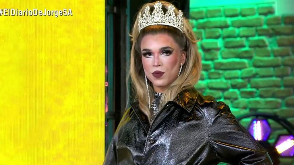 Alejandro sorprende a sus abuelos vistiéndose de drag queen: "Este también soy yo"