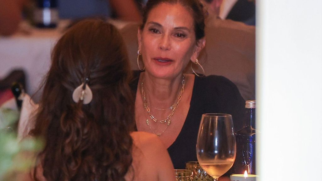 Teri Hatcher y su hija, cenando en el mismo restaurante que la familia real