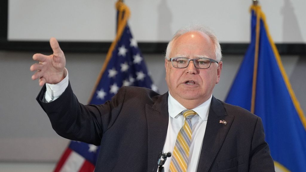 El gobernador de Minnesota y 'número dos' de la vicepresidenta de los Estados Unidos, Tim Walz