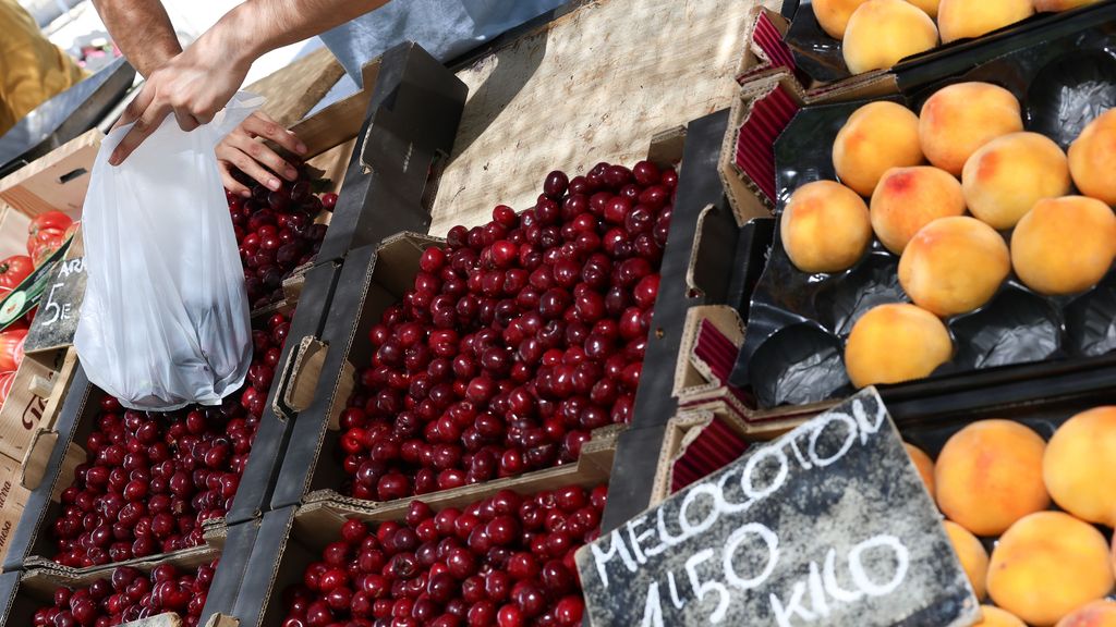 ¿Es seguro consumir los alimentos comprados de la venta ambulante en verano?