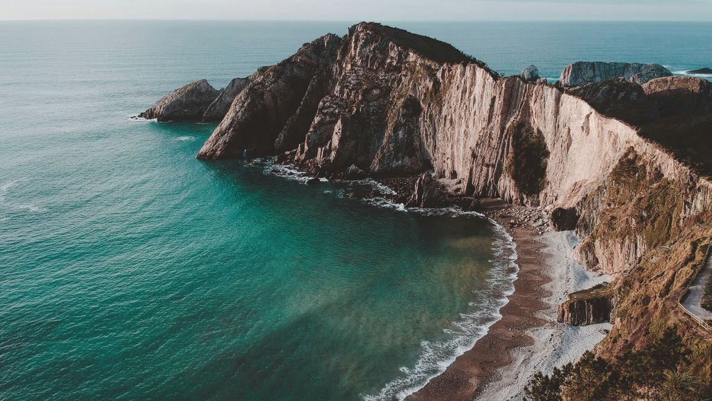 playa del silencio asturias unsplash