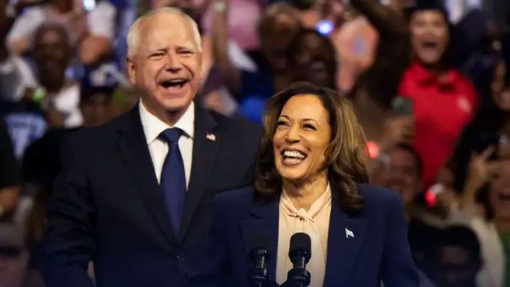 Kamala Harris y Tim Walz, juntos por primera vez en un mitin en Pensilvania