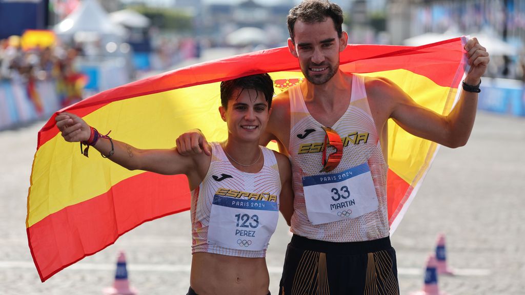 María Pérez y Álvaro Martín, oro en el relevo mixto de marcha de Paris 2024