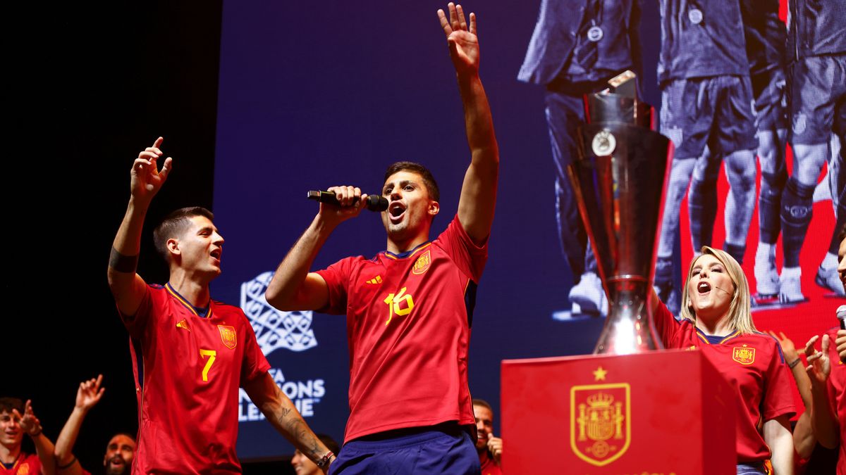 Rodri y Morata, sancionados con un partido por los cánticos de 'Gibraltar es Español' en la celebración de la Eurocopa