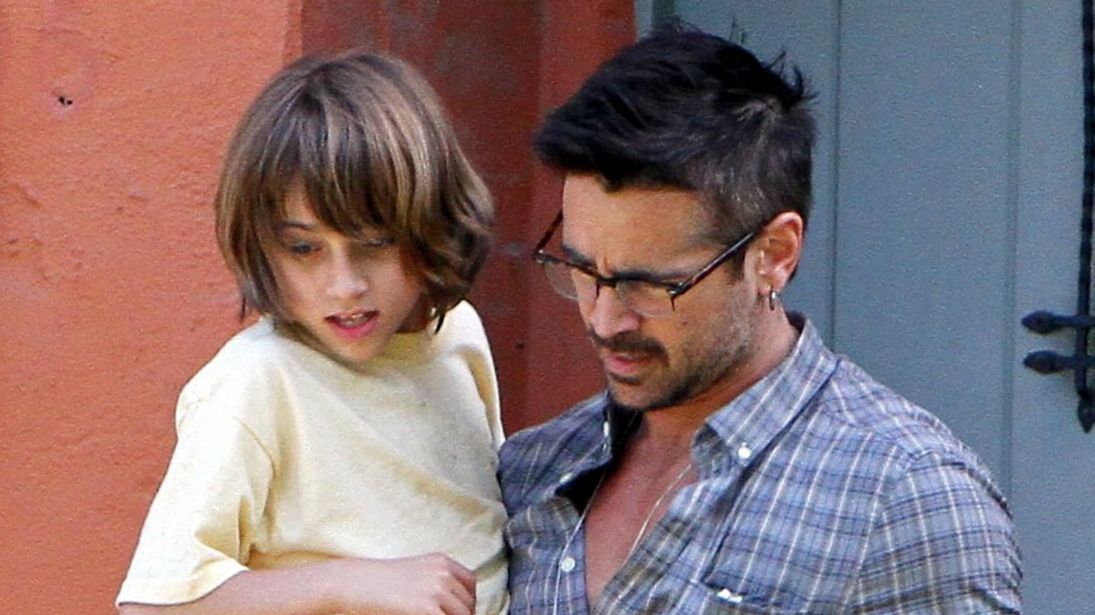 Colin Farrell con James en 2011