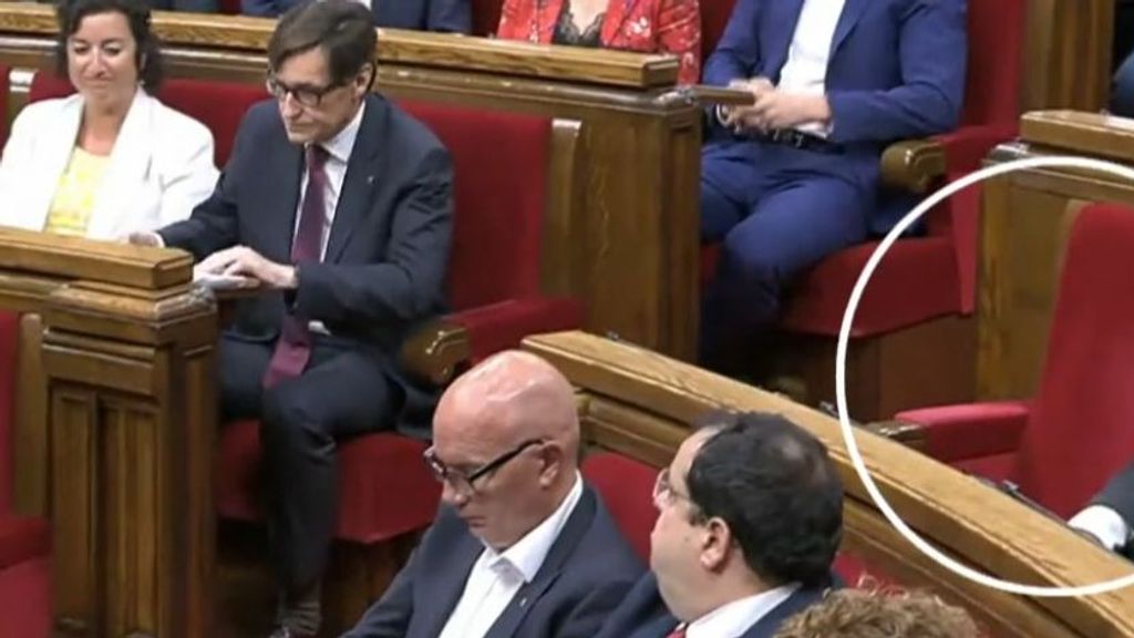 Salvador Illa elegido presidente de la Generalitat en una sesión marcada por la fuga de Carles Puigdemont